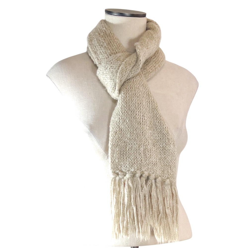 Prestonā & York Knitted Tassel End Scarf in Tan Fall / Winter Quiet Luxury